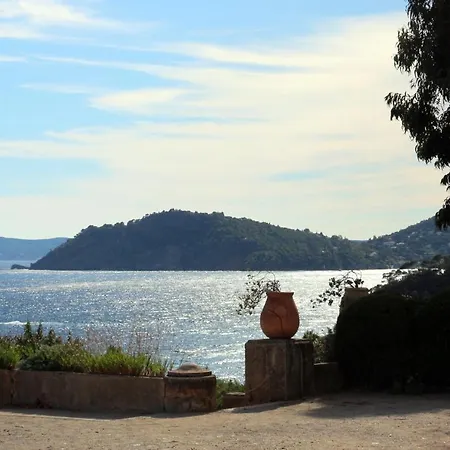 T2 Terrasse, Les Mimosas La Faviere, 5 Pers, 5 Mn A Pieds Des Plages Et Commerces Apartamento