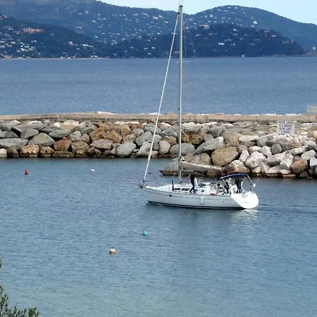 דירה T2 Terrasse, Les Mimosas La Faviere, 5 Pers, 5 Mn A Pieds Des Plages Et Commerces *