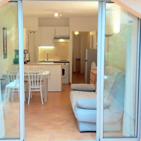 T2 Terrasse, Les Mimosas La Faviere, 5 Pers, 5 Mn A Pieds Des Plages Et Commerces *